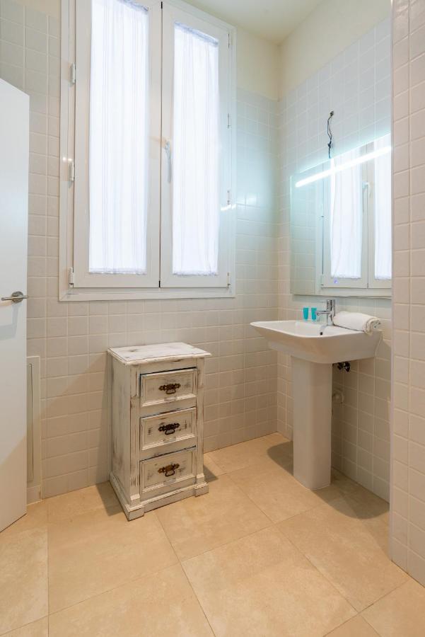 Urbe 10 Carreteria 1 Bedroom Apartment Málaga Dış mekan fotoğraf